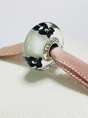 Pandora S925 Sterling Silver Bud Butterfly Magnolia glass bead bracelet